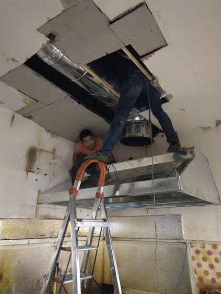 纱厂南路美食城厨房排烟改造